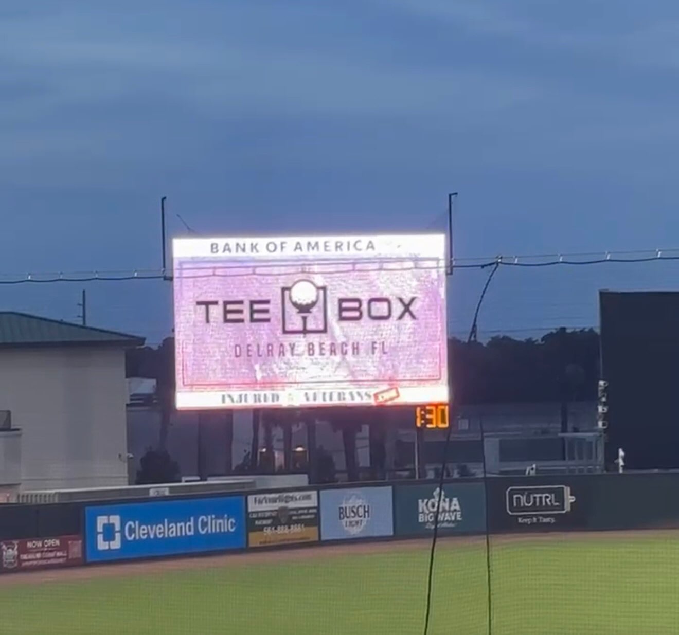 Proud to represent Tee Box as the presenting sponsor at Roger Dean Stadium tonight.

Bringing the Tee Box mission to South Florida means more than opening a facility. It’s about building a community where golfers can improve, connect, and share a passion for the game.

Honored to be part of a great night and excited for what’s ahead. ⛳️