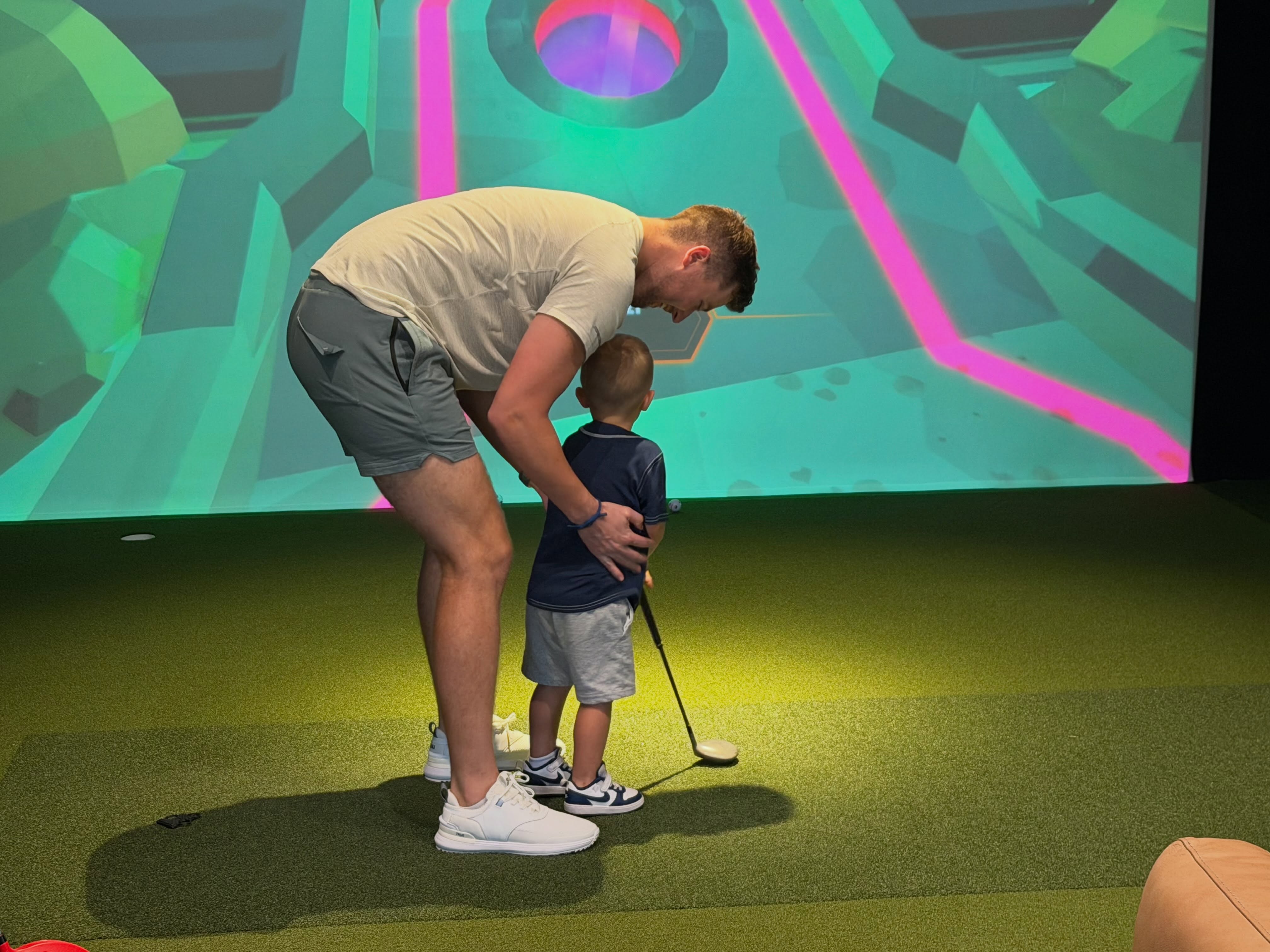 Some of the best moments in golf have nothing to do with the score. Time with Dad, a club in your hands, and memories being made. ⛳️

