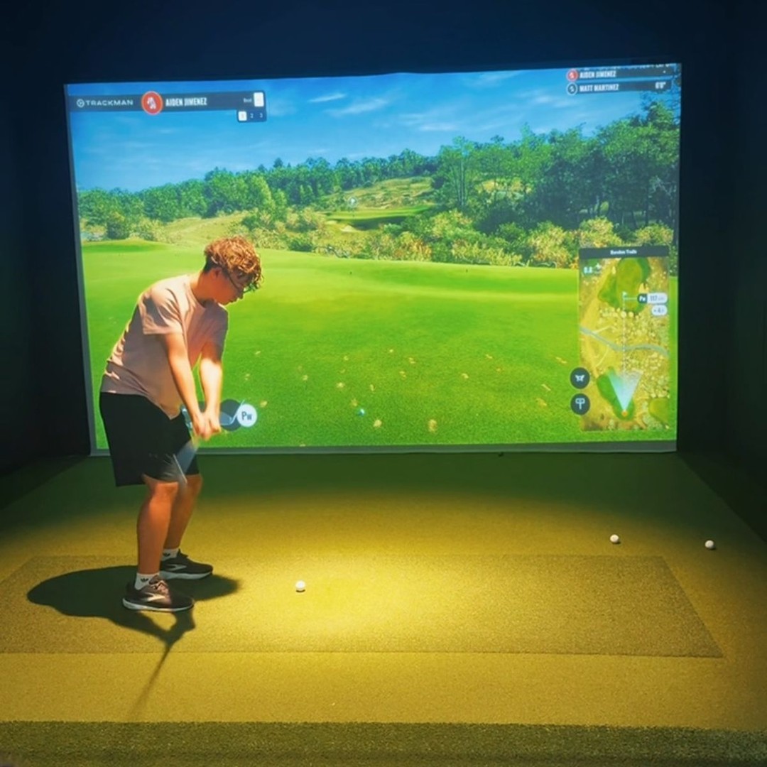 Still spending hours at the driving range without seeing better results?

Practicing more isn’t always the answer. Practicing with purpose is.

At Tee Box Oro Valley, our TrackMan simulators and indoor putting green give you instant feedback so every swing and every putt helps you improve. Whether you’re working on your driver, dialing in your irons, or building confidence on the greens, every session has a purpose.

Train smarter. Play better. ⛳

