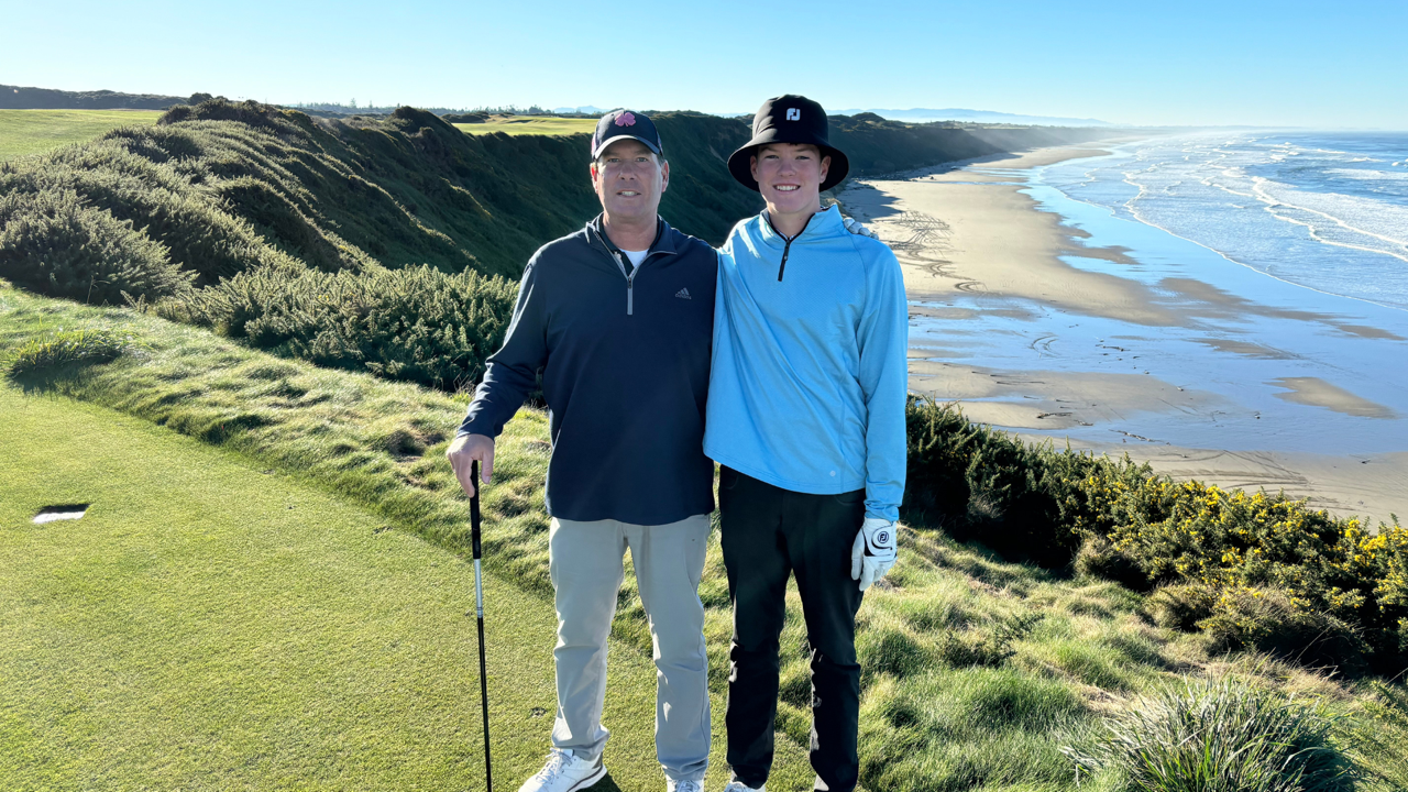 An image of a families spending time together at Tee Box Centerville.